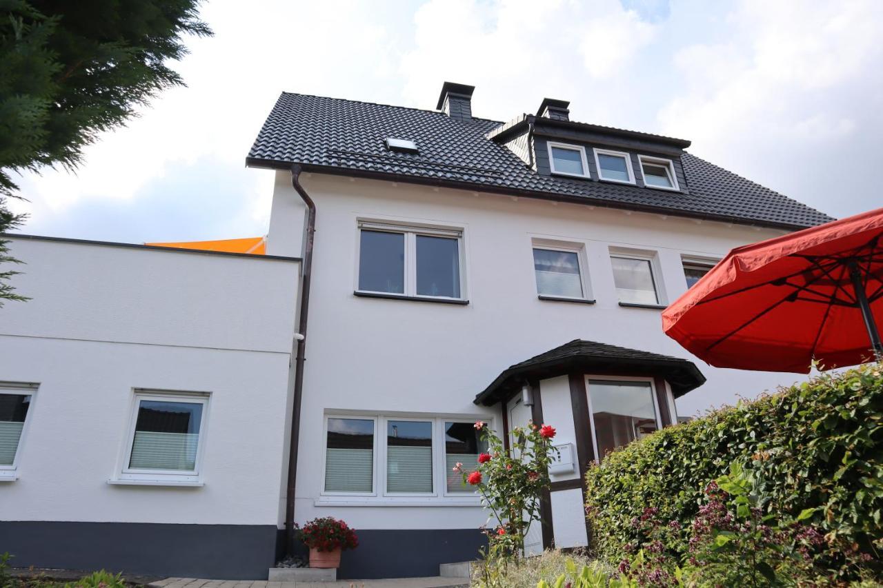Ferienwohnung Dicke Linde Schmallenberg Bagian luar foto